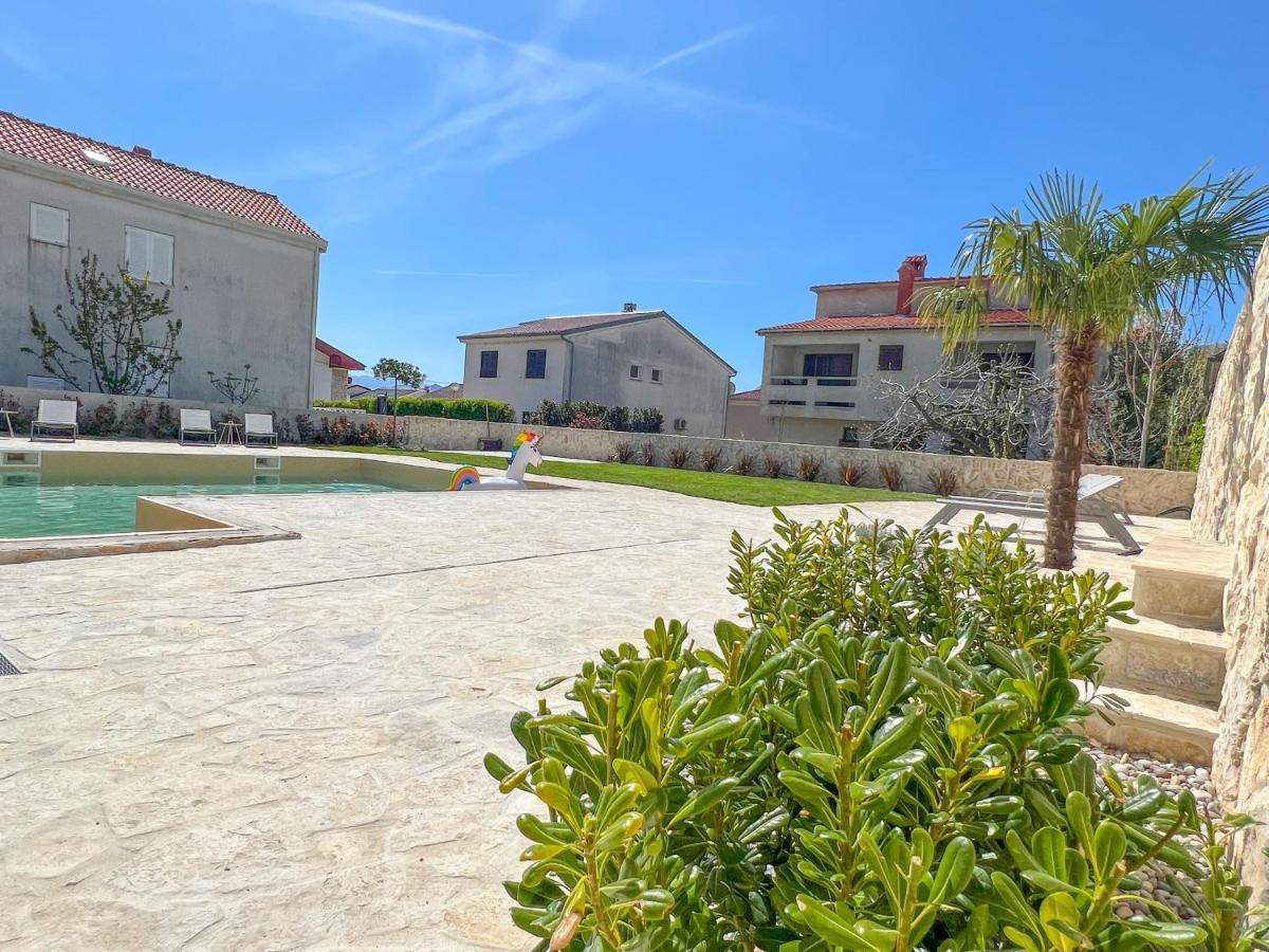 Apartment Baska Mit Poolarea - Krk, Kroatien Esterno foto