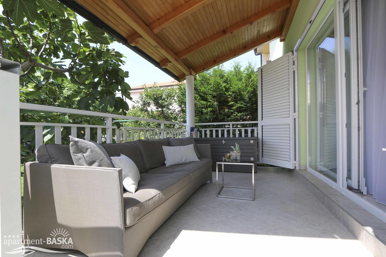 Apartment Baska Mit Poolarea - Krk, Kroatien Esterno foto